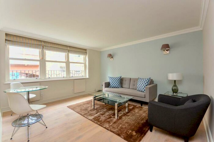 1 Bedroom Flat To Rent In College Place, Chelsea, London, SW10