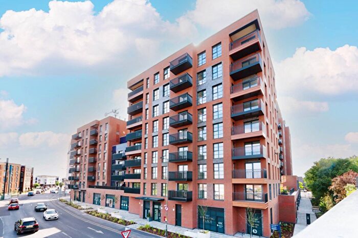 2 Bedroom Flat To Rent In Burlington Road, New Malden, KT3