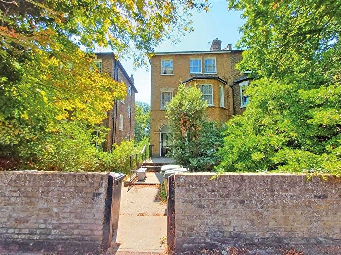 1 Bedroom Flat For Sale In Manor Park, Lewisham, SE13