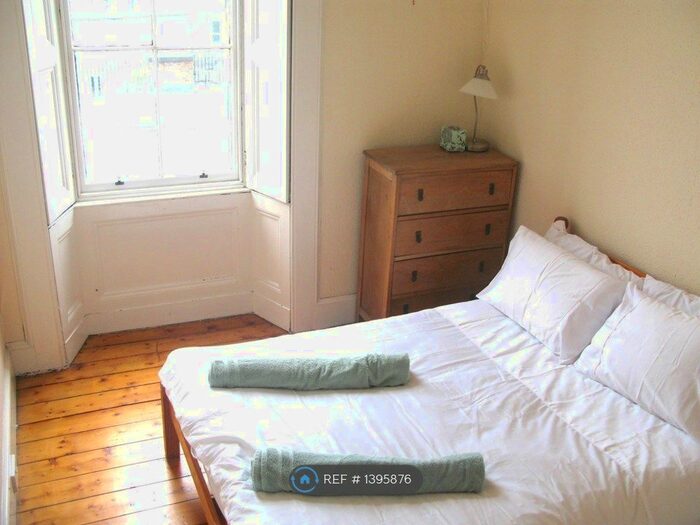 4 Bedroom Flat To Rent In Grindlay Street, Edinburgh, EH3