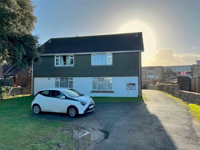 Studio To Rent In Chesswood Road, Worthing, West Sussex, BN11