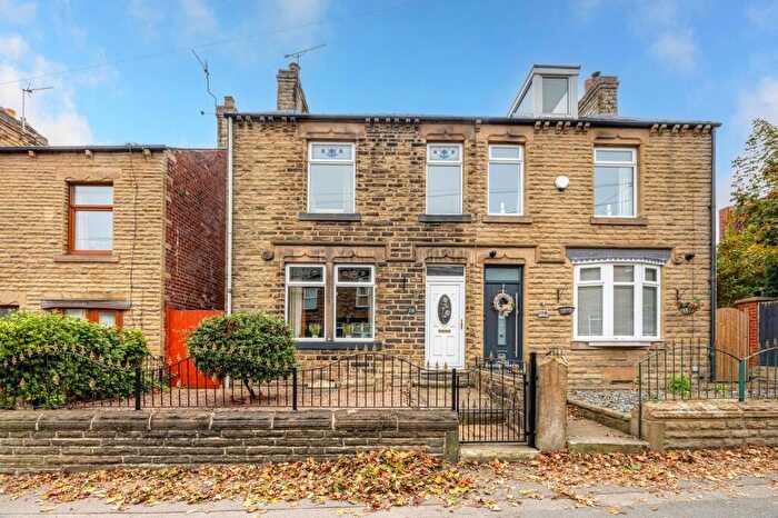 3 Bedroom Semi-Detached House For Sale In Summer Lane, Gawber, Barnsley, S75