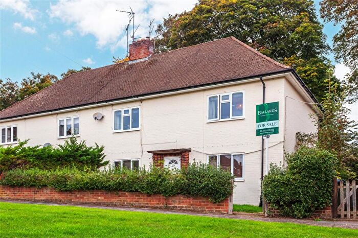 2 Bedroom Flat For Sale In Gainsborough Crescent, Henley-on-Thames, Oxfordshire, RG9