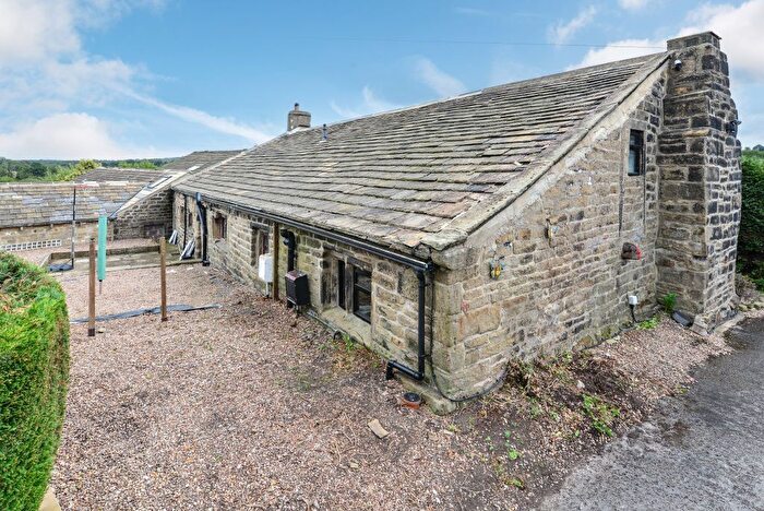 1 Bedroom End Of Terrace House For Sale In Hunters Green, Cullingworth, West Yorkshire, BD13