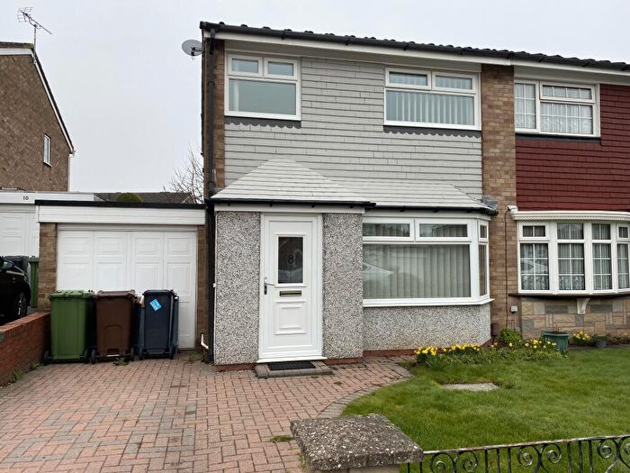 3 Bedroom House To Rent In Settle Croft, Birmingham, B37