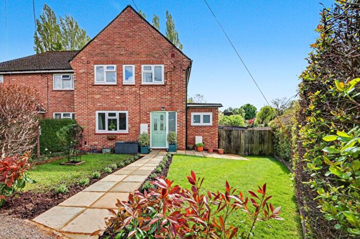 3 Bedroom Semi-Detached House For Sale In Penfords Paddock, Bishops Waltham, SO32