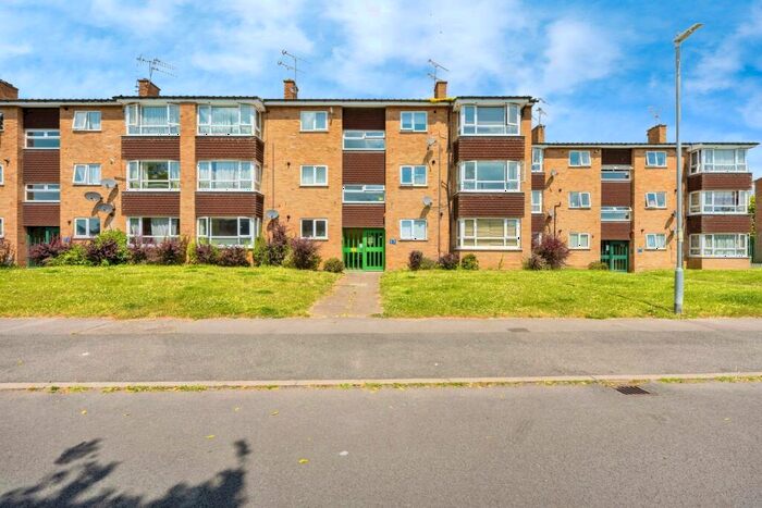 2 Bedroom Flat For Sale In Clarence Road, Leighton Buzzard, LU7