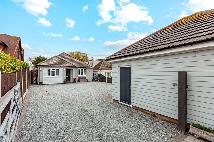 4 Bedroom Detached Bungalow For Sale In Brock Hill, Runwell, Wickford, Essex, SS11