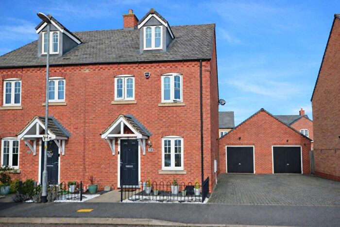 4 Bedroom Semi Detached House For Sale In Boughton Lane, Raunds, Northamptonshire, NN9