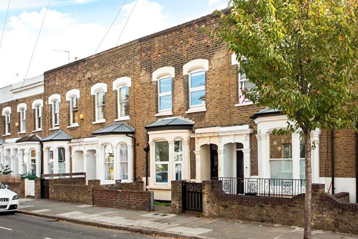 4 Bedroom Terraced House To Rent In Thorpedale Road London, N4