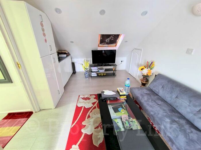 1 Bedroom Property To Rent In Wells Gardens, Cranbrook, Ilford, IG1