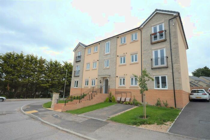2 Bedroom Apartment To Rent In Oxleaze Way, Paulton, BS39