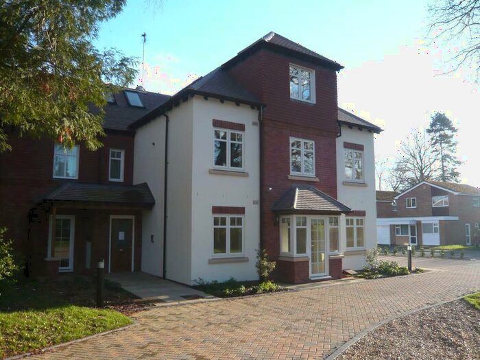 2 Bedroom Apartment To Rent In Station Road, Balsall Common, CV7