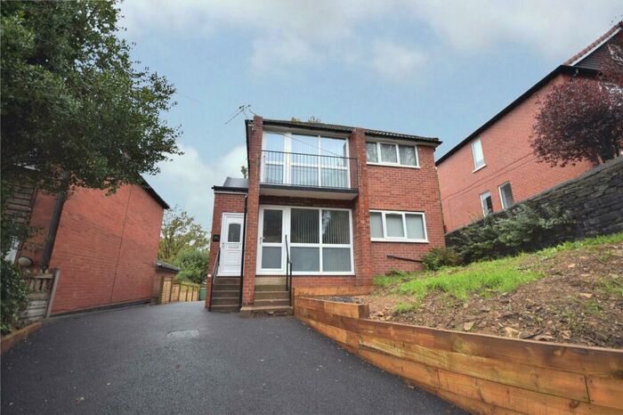 2 Bedroom Apartment To Rent In Gledhow Wood Road, Leeds, West Yorkshire, LS8
