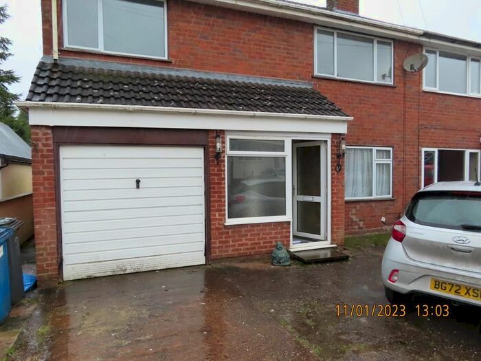 3 Bedroom Semi-Detached House To Rent In Railway Lane, Chase Terrace, Burntwood, WS7