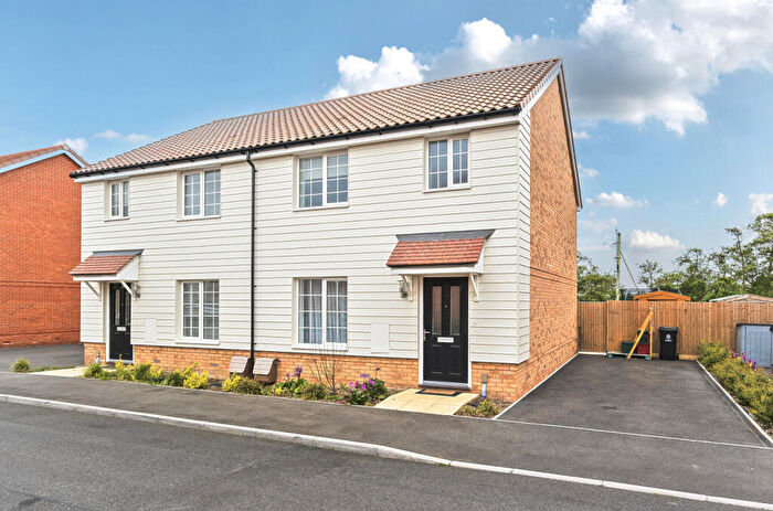 3 Bedroom Semi-Detached House For Sale In Sanderling Close, Kirby Cross, Frinton-on-Sea, CO13