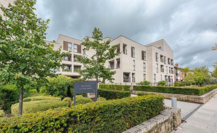 3 Bedroom Flat For Sale In The Avenue, London, NW6