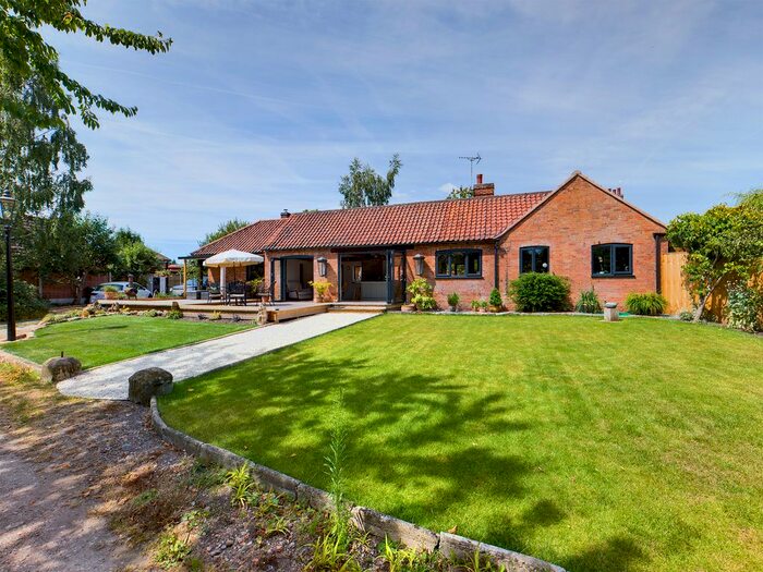 3 Bedroom Bungalow For Sale In School Lane, Newark, NG22