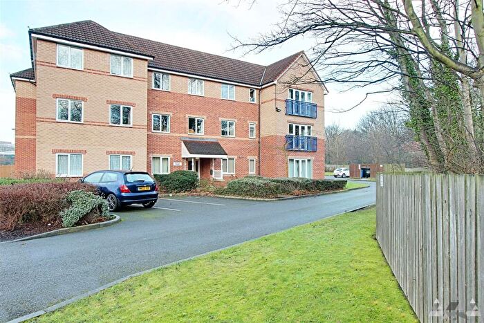 2 Bedroom Apartment To Rent In Barclay Grange, Wain Avenue, Chesterfield, Derbyshire, S41
