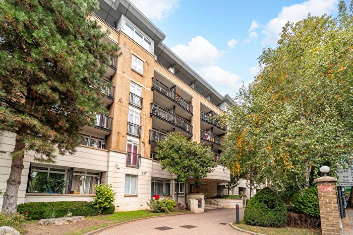 2 Bedroom Flat For Sale In Claremont Heights, Pentonville Road, Angel, London, N1
