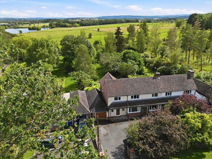 4 Bedroom Semi-Detached House For Sale In Billesley Road, Wilmcote, CV37