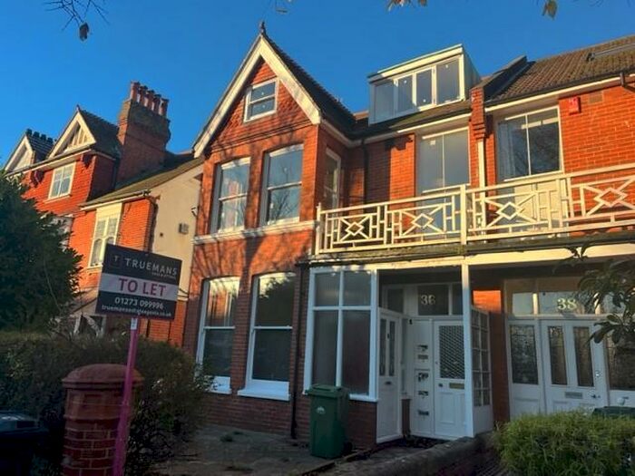 2 Bedroom Flat To Rent In Pembroke Avenue, Hove, BN3