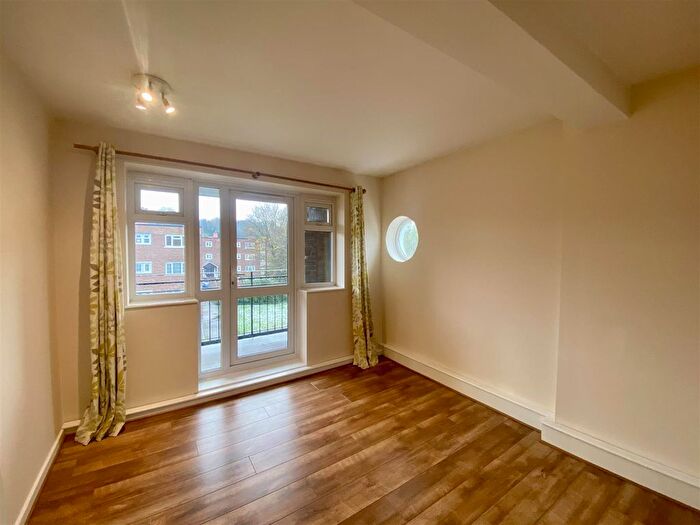 2 Bedroom Flat To Rent In Richeson Walk, Henbury, Bristol, BS10