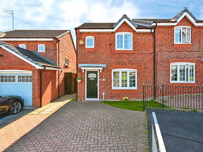3 Bedroom Semi Detached House For Sale In Wood Close, Liverpool, Merseyside, L32