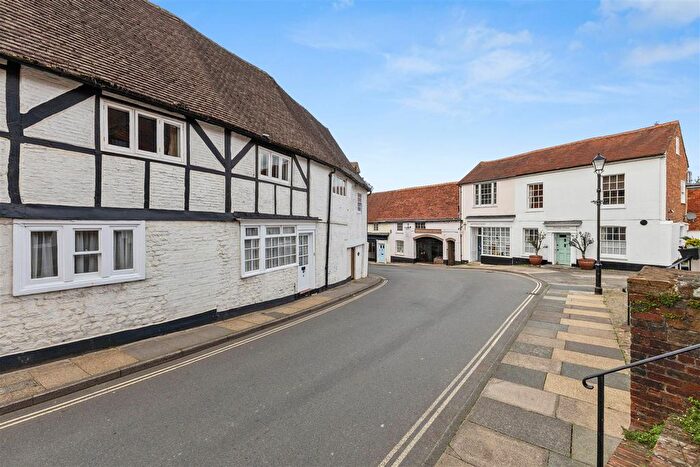 4 Bedroom Terraced House For Sale In Knockhundred Row, Midhurst, GU29