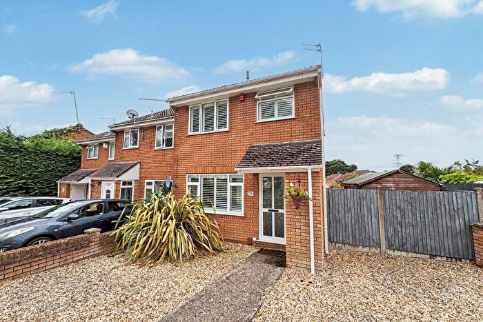 3 Bedroom End Of Terrace House For Sale In Creekmoor, BH17