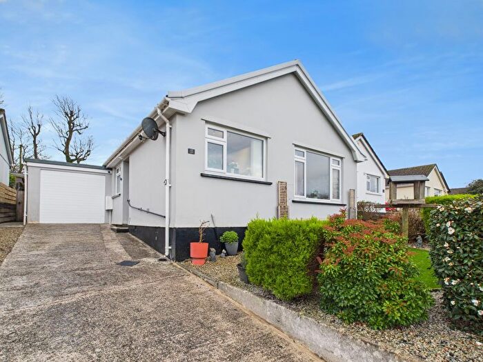 2 Bedroom Bungalow For Sale In Lanner, Redruth, Well Presented Detached Bungalow, TR16