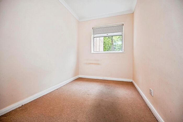 2 Bedroom Apartment To Rent In Acresgate Court, Liverpool, L25