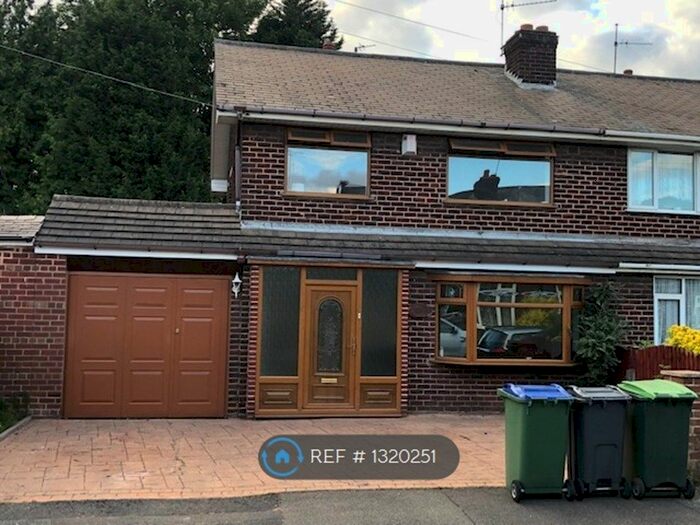 3 Bedroom Semi-Detached House To Rent In Bevan Road, Tipton, DY4