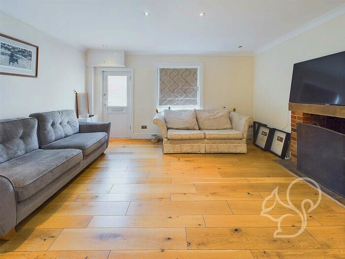 2 Bedroom Cottage For Sale In Cross Street, Sudbury, CO10