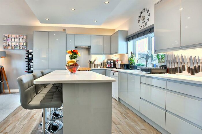 4 Bedroom Apartment To Rent In Jasmin Court, Holland Road, Hove, East Sussex, BN3