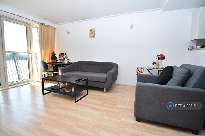 1 Bedroom Flat To Rent In Seacon Tower, London, E14