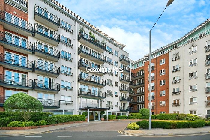 2 Bedroom Flat To Rent In Royal Quarter, Kingston Upon Thames, KT2