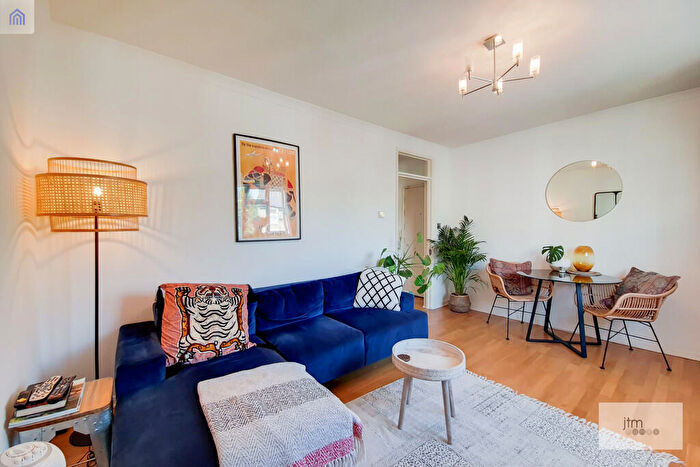 2 Bedroom Apartment To Rent In Landseer Road, London, N19