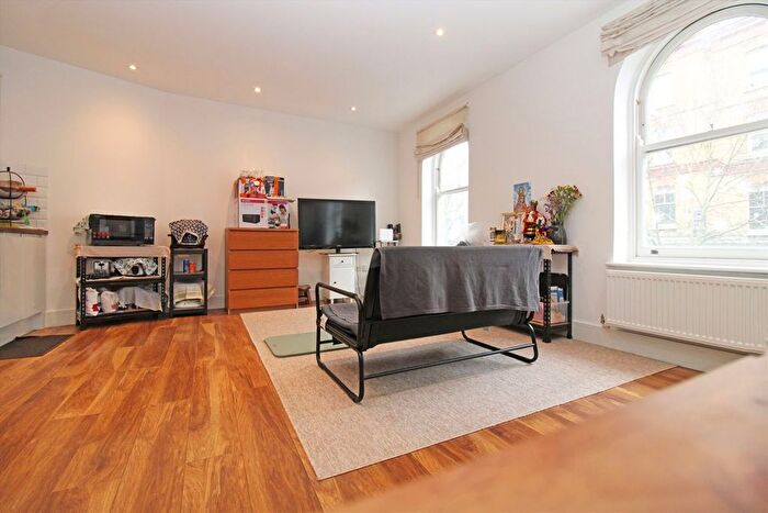 1 Bedroom Flat To Rent In High Street, London, W3