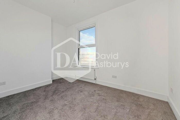 3 Bedroom Terraced House To Rent In Hampden Way, Southgate, London, N14