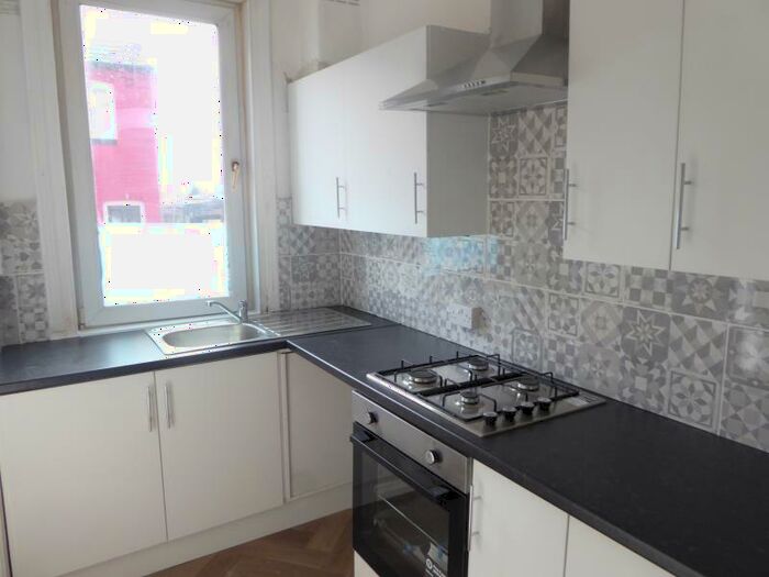 2 Bedroom Terraced House To Rent In Charlton Road, East End Park, LS9