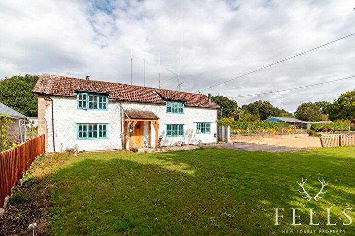 4 Bedroom Detached House For Sale In Haddons Drive, Three Legged Cross, BH21