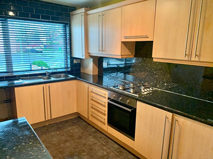 3 Bedroom Semi-detached House To Rent In Martlet Close, Manchester, M14