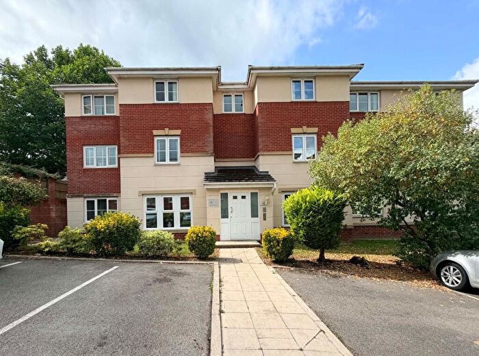 2 Bedroom Flat To Rent In Whitecroft Meadow, Middleton, M24