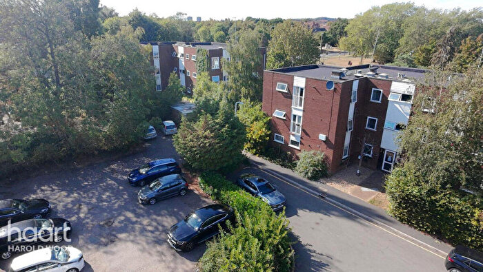 1 Bedroom Flat For Sale In Sunnydene Close, Harold Wood, RM3
