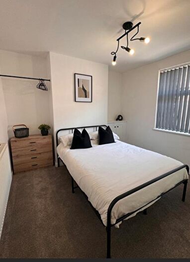 3 Bedroom Terraced House To Rent In York Street, Derby - Students /, DE1