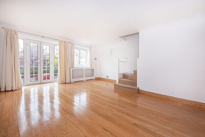 5 Bedroom Town House To Rent In Crescent Road, Kingston Upon Thames, KT2