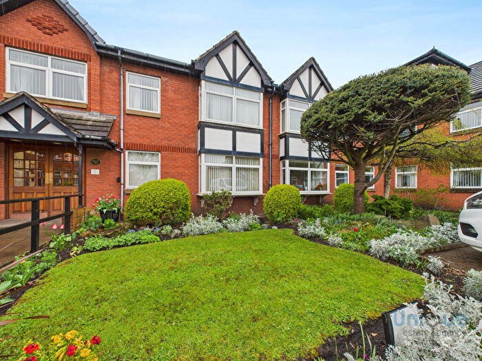 2 Bedroom Apartment For Sale In Sandhurst Grange, Sandhurst Avenue, Lytham St. Annes, FY8