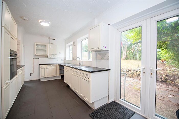 3 Bedroom End Of Terrace House To Rent In Dulverton Vale, Nottingham, NG8