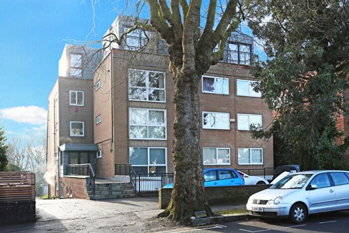 2 Bedroom Flat To Rent In Jameson Lodge, Shepherds Hill, Highgate, N6
